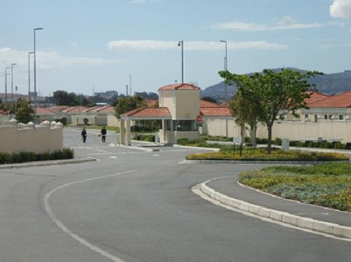 To Let 2 Bedroom Property for Rent in Highbury Western Cape